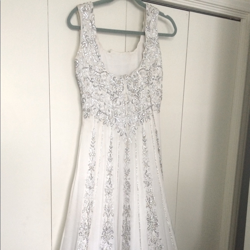 Bridal gown - Picture 5 of 8